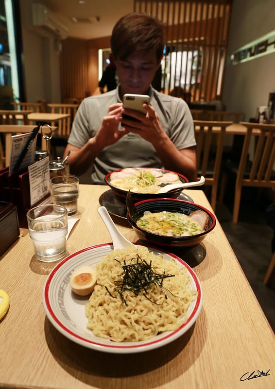 【 人氣餐廳 】一個月就要吃一次的屯京拉麵 - 第1張圖 IMG_1571拷貝
