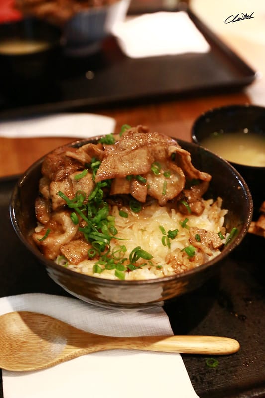 【 人氣餐廳 】燒肉丼大比拼part3-燒丼株式會社 愛吃肉的絕對要來這間!(還有烏雲冰噢) - 第12張圖 IMG_1780拷貝