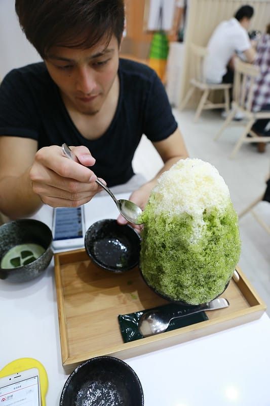 【食記】雖然好吃但服務很令人反感的TSUJIRI 辻利茶鋪(然後我覺得我好一陣子不會吃抹茶刨冰了XDDDD) - 第29張圖 IMG_8904