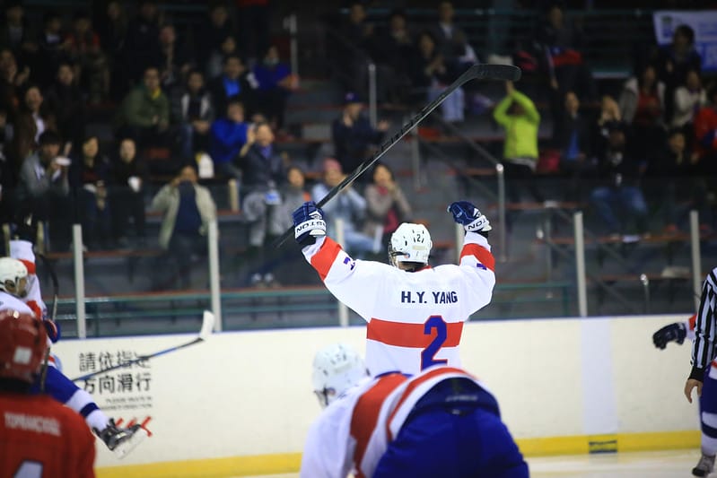 【IHOCKEY】昨日在台北,我們地主隊在IIHF world championship DIII group A 對上土耳其,拿下了第一場勝利! - 第27張圖 IMG_1143