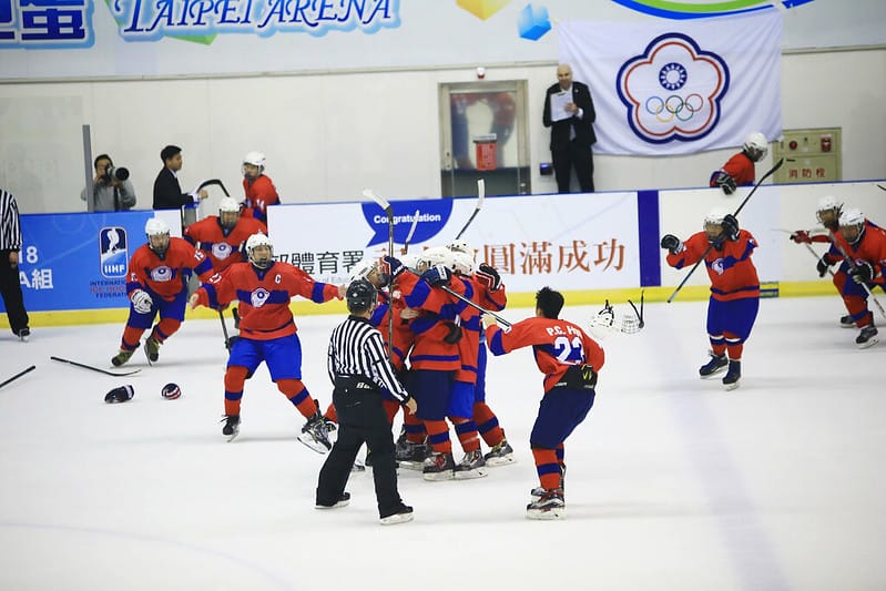 【IHOCKEY】再次對上紐西蘭,延長賽後終於3:2贏得勝利!!!我都要哭了 - 第41張圖 NZL