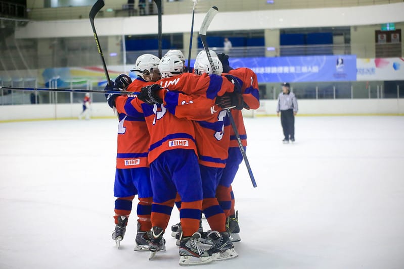 【IHOCKEY】再次對上紐西蘭,延長賽後終於3:2贏得勝利!!!我都要哭了 - 第17張圖 NZL