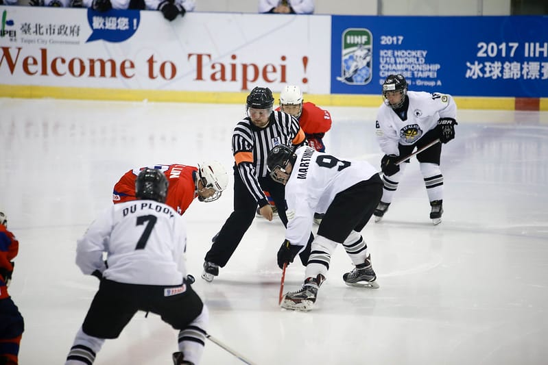 【IHOCKEY】再次對上紐西蘭,延長賽後終於3:2贏得勝利!!!我都要哭了 - 第19張圖 NZL