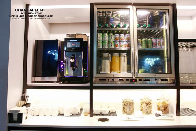 【Taiwan】登機前的小小享受:環境很好,可惜食物有點少的Plaza premium lounge - 第8張圖 桃園 plaza