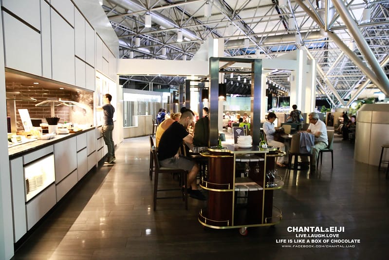【Taiwan】登機前的小小享受:環境很好,可惜食物有點少的Plaza premium lounge - 第3張圖 桃園 plaza