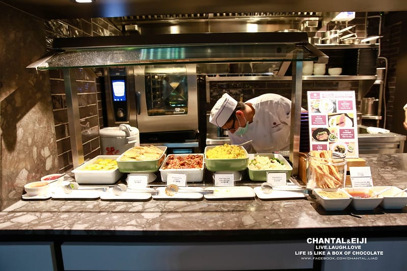 【Taiwan】登機前的小小享受:環境很好,可惜食物有點少的Plaza premium lounge - 第4張圖 桃園 plaza