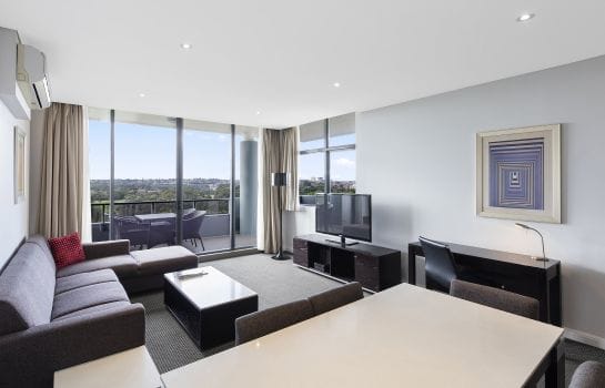 MERITON_WATERLOO-Waterloo-Restaurant-404940