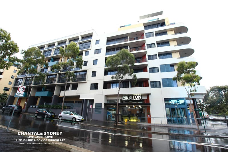 【SYDNEY。雪梨】我們在澳洲的家-MERITON SERVICED APARTMENT Waterloo 澳洲最大的連鎖酒店式公寓(飯店篇) - 第2張圖 Meriton