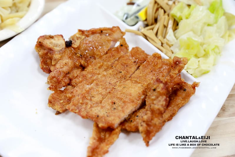 【食記】錦州街/中山國中站商圈美食-要吃排骨飯當然就要是要選得意排骨啊! - 第13張圖 IMG_0127-2拷貝