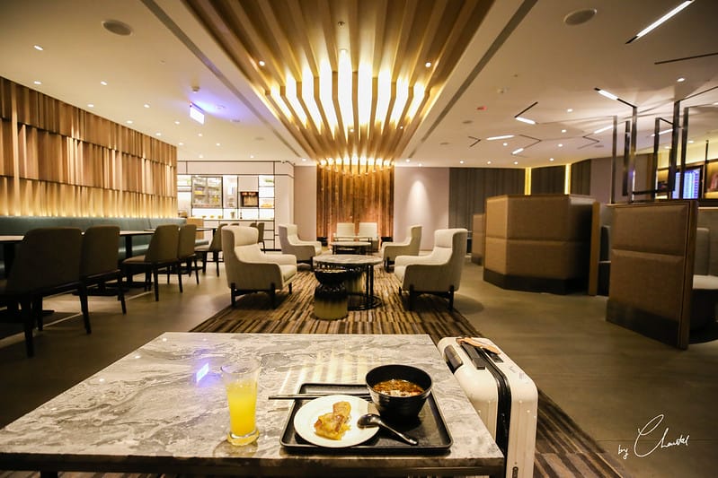 【Taiwan】登機前的小小享受:品質保證!一定是又舒適又好吃(?)的PLAZA PREMIUM LOUNGE! - 第24張圖 台灣貴賓室