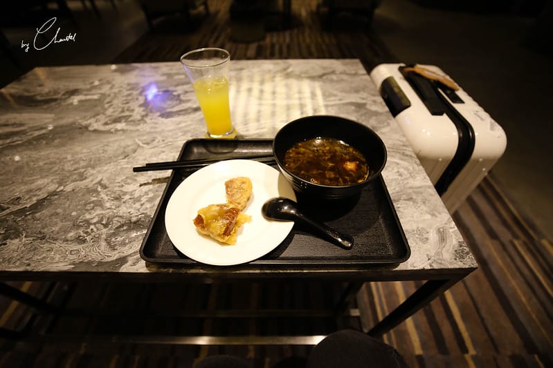 【Taiwan】登機前的小小享受:品質保證!一定是又舒適又好吃(?)的PLAZA PREMIUM LOUNGE! - 第26張圖 台灣貴賓室
