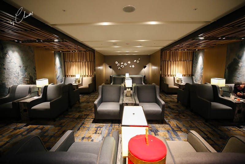 【Taiwan】登機前的小小享受:品質保證!一定是又舒適又好吃(?)的PLAZA PREMIUM LOUNGE! - 第16張圖 台灣貴賓室