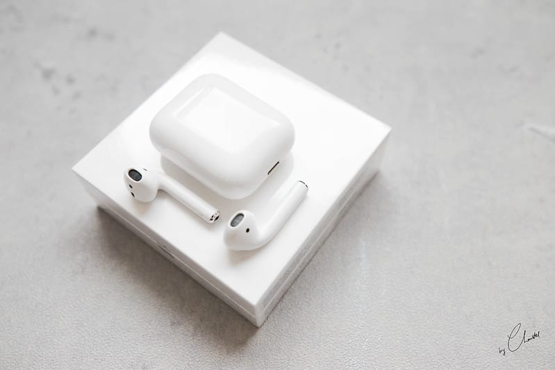 AIRPODS