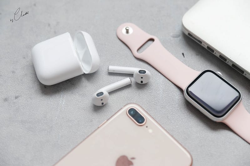 AIRPODS