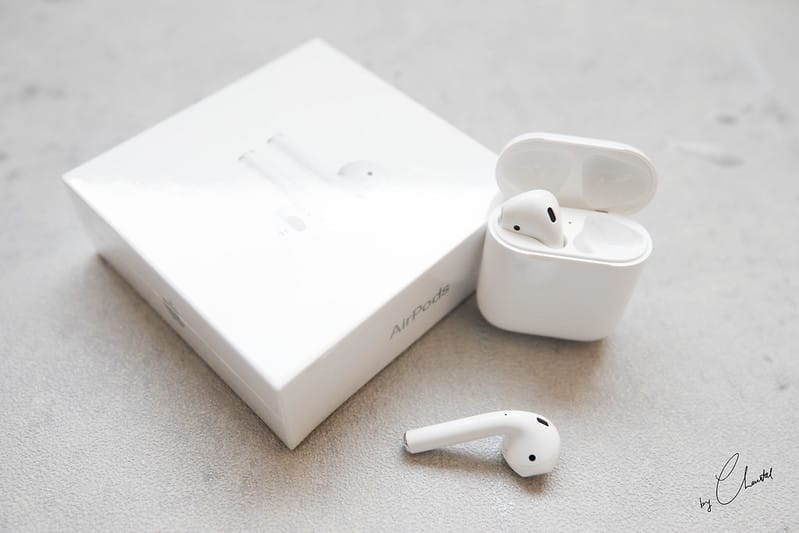AIRPODS