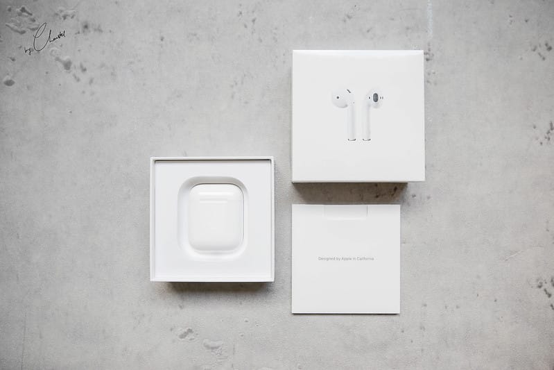 AIRPODS