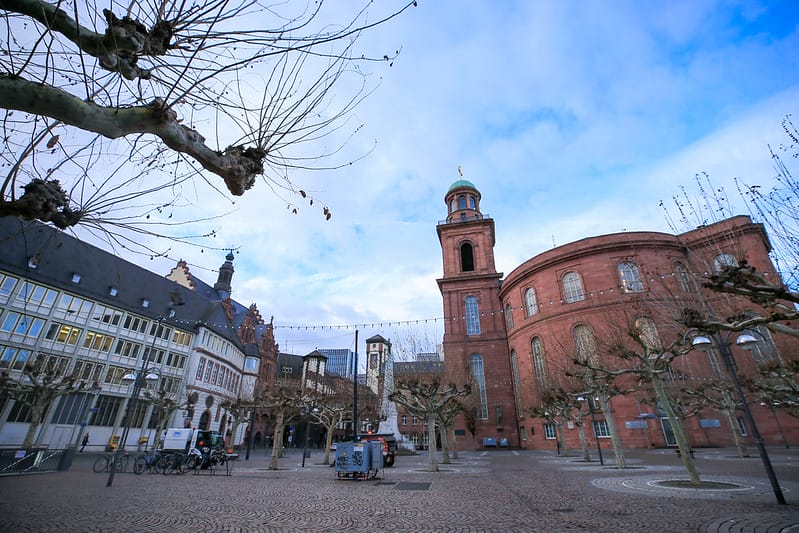 【FRANKFURT。法蘭克福】趁轉機來個美茵河畔的法蘭克福Frankfurt am Main2小時快閃之旅 - 第17張圖 IMG_9497-2