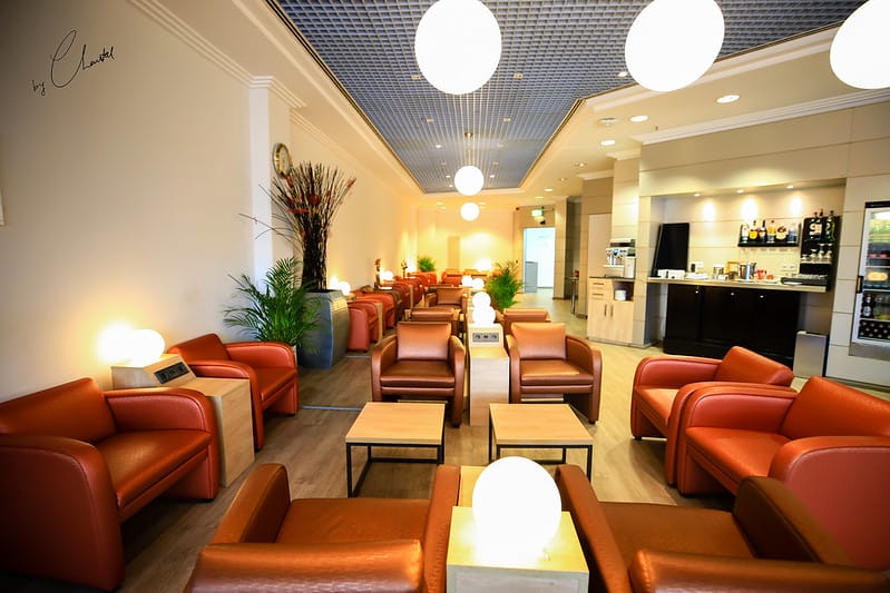 【FRANKFURT。法蘭克福】登機前的小小享受:轉機就是要去貴賓室,FRA二航的PRIMECLASS LOUNGE - 第4張圖 IMG_9635-2拷貝