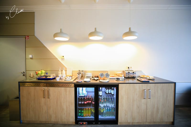 【FRANKFURT。法蘭克福】登機前的小小享受:轉機就是要去貴賓室,FRA二航的PRIMECLASS LOUNGE - 第8張圖 IMG_9636-2拷貝