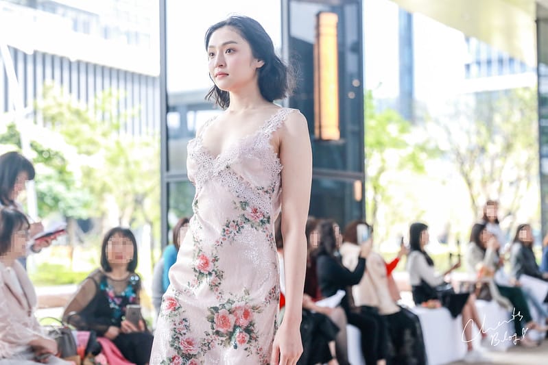 開啟2019春天的浪漫,Blumarine / 副牌Blugirl 2019 春夏服裝秀 (圖多,含餐飲介紹) - 第44張圖 服裝秀