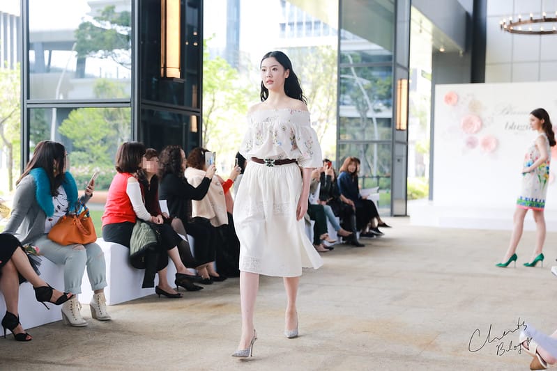 開啟2019春天的浪漫,Blumarine / 副牌Blugirl 2019 春夏服裝秀 (圖多,含餐飲介紹) - 第35張圖 服裝秀