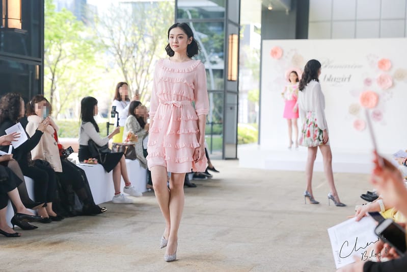 開啟2019春天的浪漫,Blumarine / 副牌Blugirl 2019 春夏服裝秀 (圖多,含餐飲介紹) - 第19張圖 服裝秀