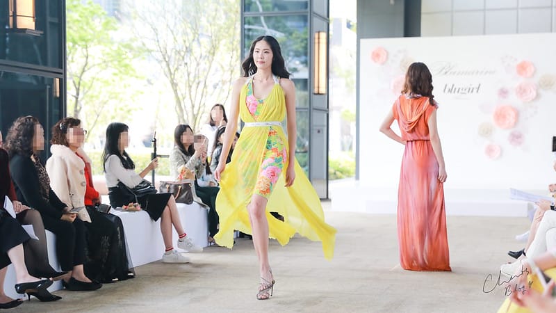 開啟2019春天的浪漫,Blumarine / 副牌Blugirl 2019 春夏服裝秀 (圖多,含餐飲介紹) - 第72張圖 服裝秀