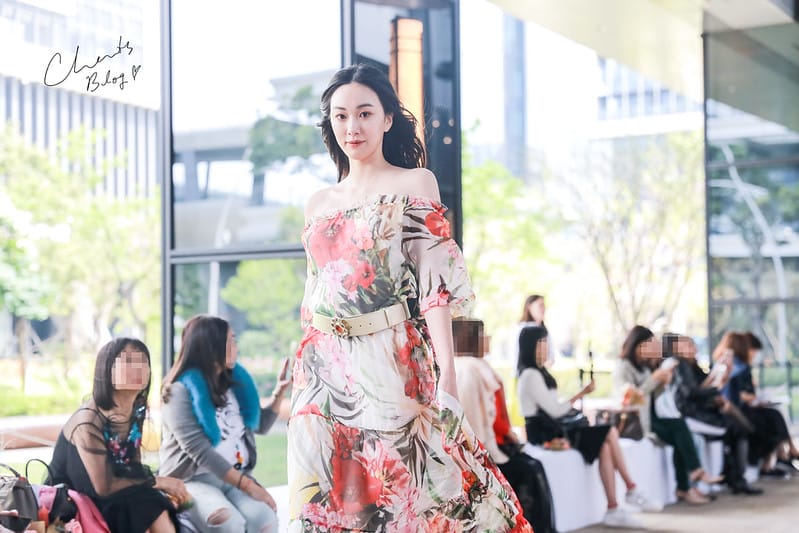 開啟2019春天的浪漫,Blumarine / 副牌Blugirl 2019 春夏服裝秀 (圖多,含餐飲介紹) - 第48張圖 服裝秀