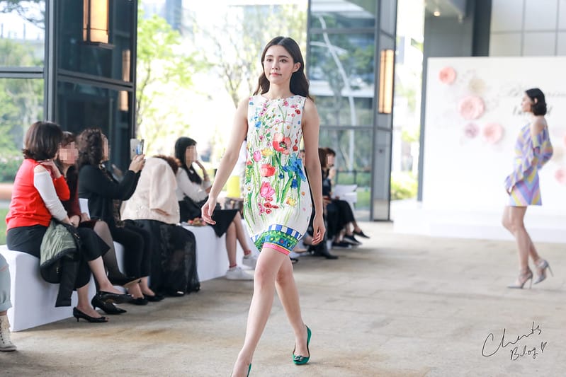 開啟2019春天的浪漫,Blumarine / 副牌Blugirl 2019 春夏服裝秀 (圖多,含餐飲介紹) - 第31張圖 服裝秀