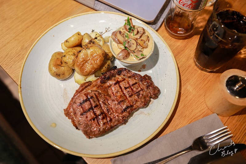 【GATWICK。倫敦蓋威克機場】登機前的小小享受:受盡千萬波折的Grain Store Café & Bar - 第23張圖 倫敦貴賓室