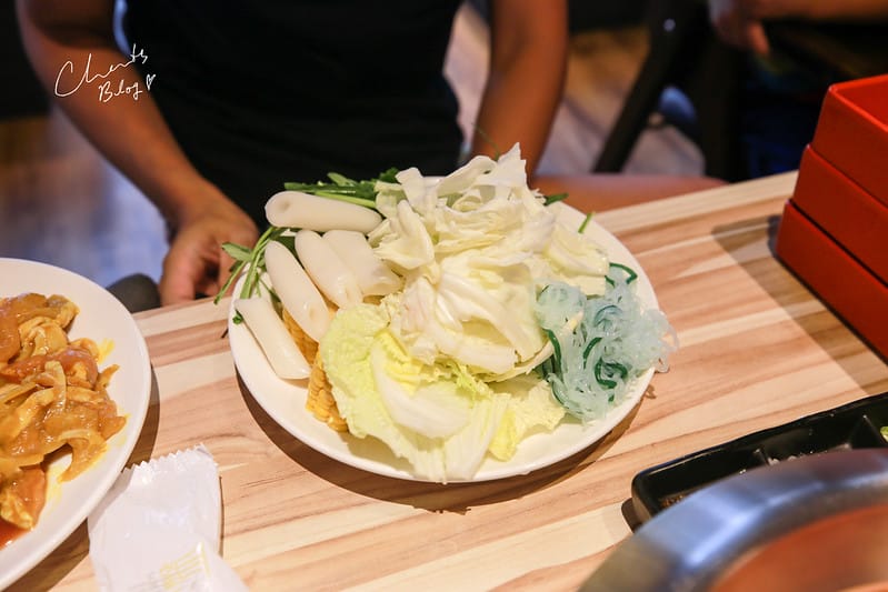 【食記】韓式料理馬拉松之松山citylink貳號店。韓式火烤兩吃吃到飽『銅盤』嚴選韓式燒肉 - 第14張圖 銅盤