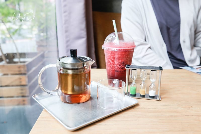 【早午餐/咖啡店】IG上觀望已久的『Smile Coffee 憲賣咖啡』丹麥風格,工業風的早午餐(熱河店,圖多) - 第34張圖 Smile Coffee