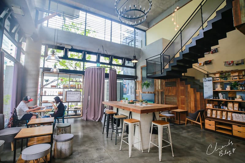 【早午餐/咖啡店】IG上觀望已久的『Smile Coffee 憲賣咖啡』丹麥風格,工業風的早午餐(熱河店,圖多) - 第9張圖 Smile Coffee