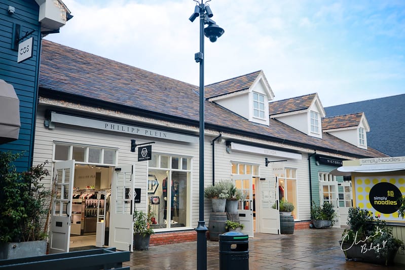 【LONDON。倫敦】旅遊倫敦一定要去,品牌無敵多的Bicester Village Outlet(圖多) - 第37張圖 Bicester Village