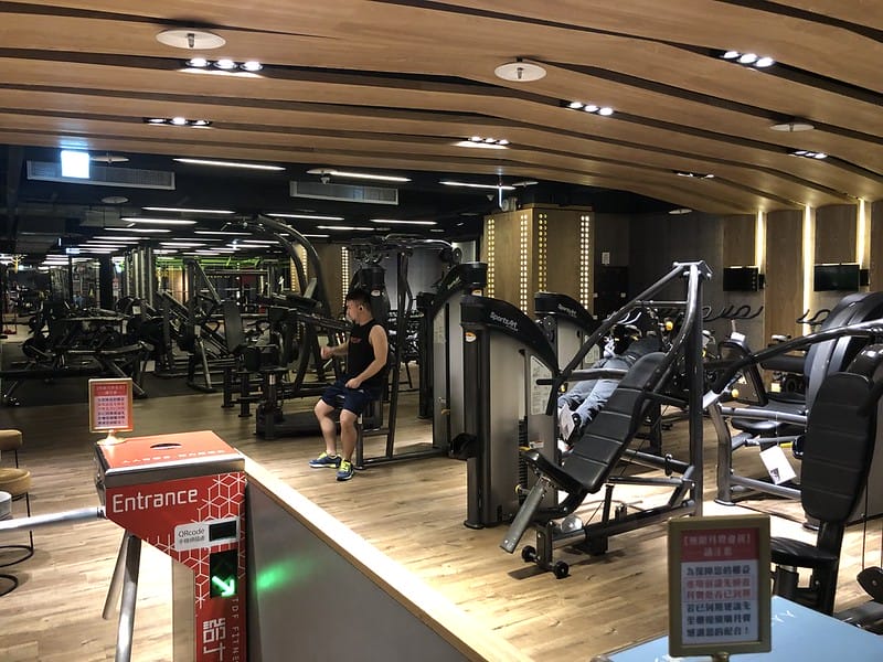 【台北】台北免年費,免綁約健身房分享之半夜也可以去運動的『TDF Fitness給力健身房』