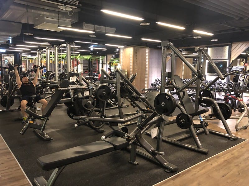 【台北】台北免年費,免綁約健身房分享之半夜也可以去運動的『TDF Fitness給力健身房』