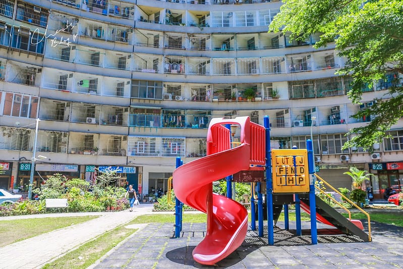 【左營區。景點】充滿香港密集住宅風味的IG熱門景點-高雄果貿社區 (文章最後有攝影TIP喔!) - 第8張圖 果貿