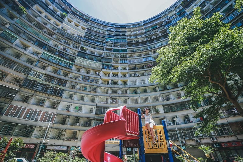 【左營區。景點】充滿香港密集住宅風味的IG熱門景點-高雄果貿社區 (文章最後有攝影TIP喔!) - 第1張圖 果貿