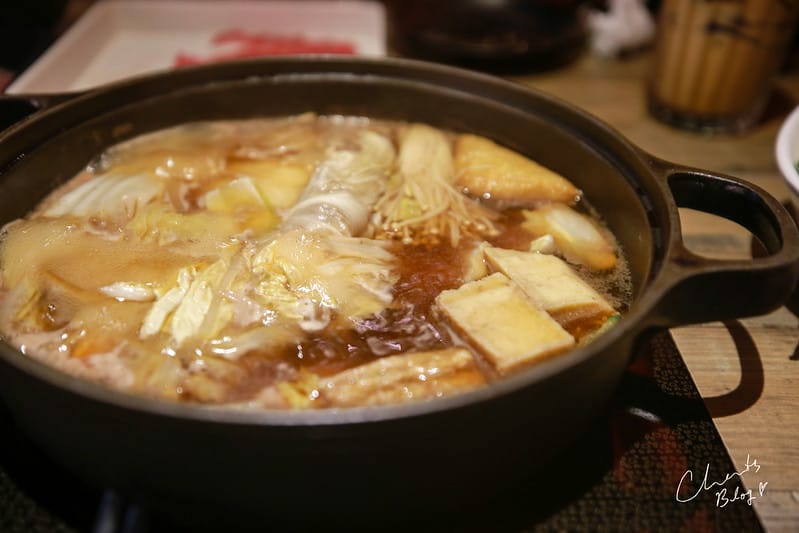 【松山區/京華城】充滿奇怪菜色的沖繩風味壽喜燒吃到飽「SHABU夏都。壽喜燒、鍋物』 - 第42張圖 夏部