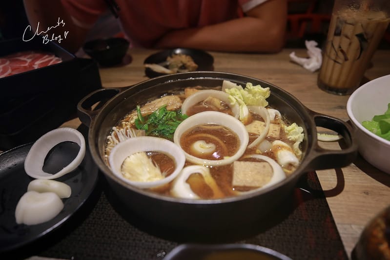 【松山區/京華城】充滿奇怪菜色的沖繩風味壽喜燒吃到飽「SHABU夏都。壽喜燒、鍋物』 - 第45張圖 夏部