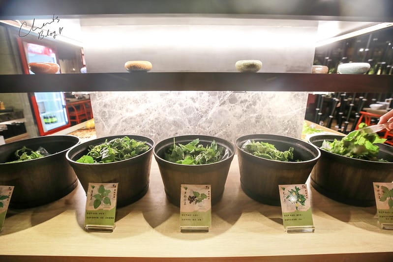 【松山區/京華城】充滿奇怪菜色的沖繩風味壽喜燒吃到飽「SHABU夏都。壽喜燒、鍋物』 - 第16張圖 夏部
