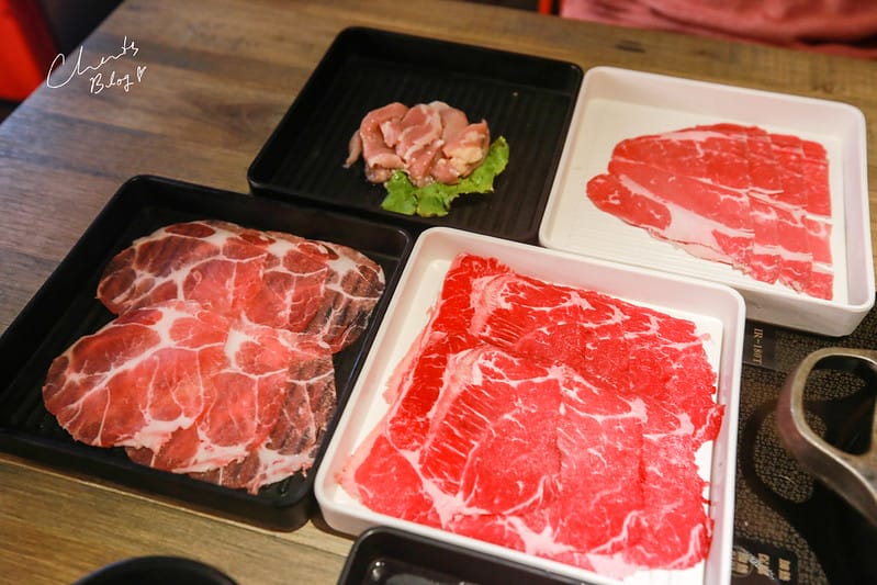 【松山區/京華城】充滿奇怪菜色的沖繩風味壽喜燒吃到飽「SHABU夏都。壽喜燒、鍋物』 - 第29張圖 夏部