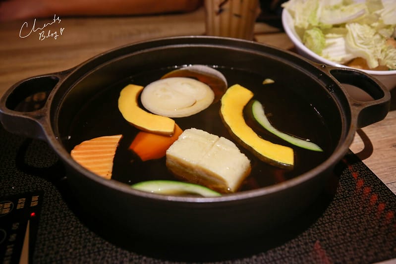 【松山區/京華城】充滿奇怪菜色的沖繩風味壽喜燒吃到飽「SHABU夏都。壽喜燒、鍋物』 - 第26張圖 夏部