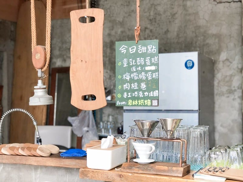 【恆春/美食】廢墟裡,老房子改建的玻璃屋網美店「夏樹飲事」,恆春的IG打卡景點 - 第32張圖 【恆春/美食】廢墟裡,老房子改建的玻璃屋網美店「夏樹飲事」,恆春的IG打卡景點