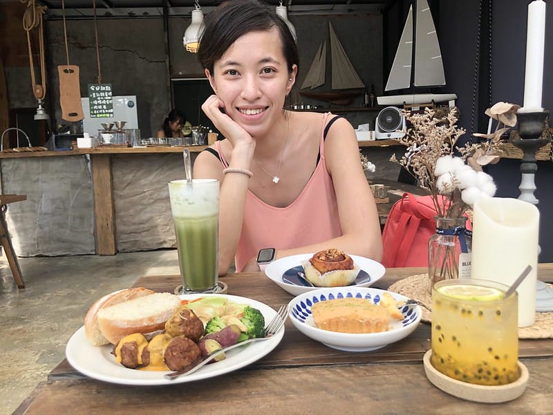 【恆春/美食】廢墟裡,老房子改建的玻璃屋網美店「夏樹飲事」,恆春的IG打卡景點 - 第35張圖 【恆春/美食】廢墟裡,老房子改建的玻璃屋網美店「夏樹飲事」,恆春的IG打卡景點