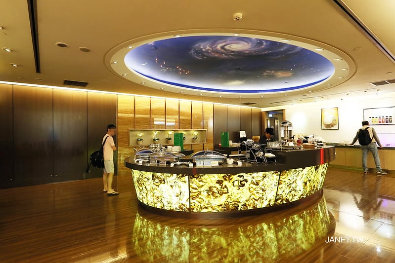 【Taiwan】登機前的小小享受:第一次走進長榮貴賓室EVA the INFINITY Lounge長榮商務艙初體驗 - 第37張圖 20180429180415_28