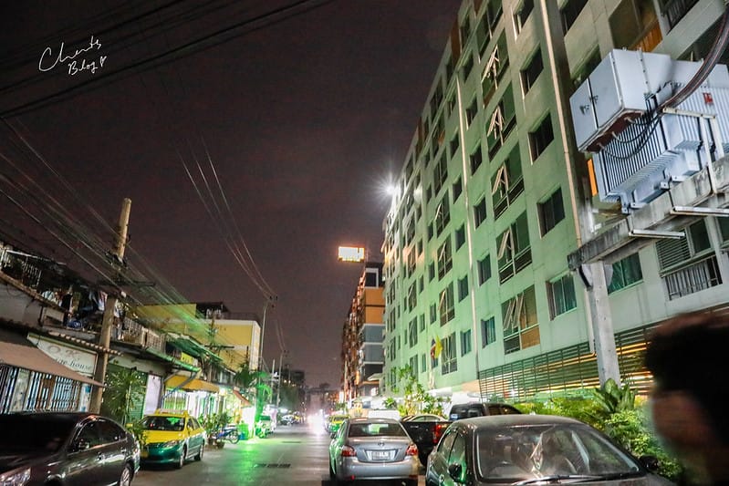 BKK。曼谷順道分享的曼谷恐怖旅社之二 Roseate Ratchada Hotel 拉差達紅燕酒店 - 第2張圖 centric