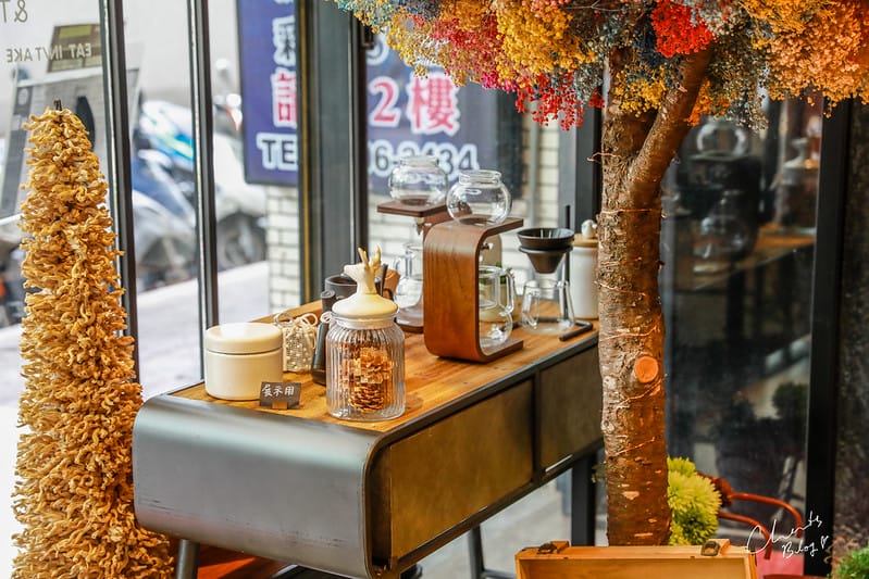 【新莊。美食】輔大旁超級挑高的美食、玩樂空間SHARE KITCHEN想初。享廚 - 第4張圖 享廚