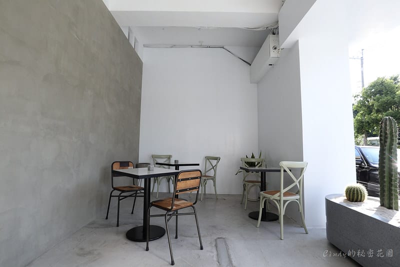 【西屯區/惠中路】純白色系、聖多里尼感的網美早餐店 CACTI吃光早午餐輕食空間 - 第16張圖 1532483972-1413584563