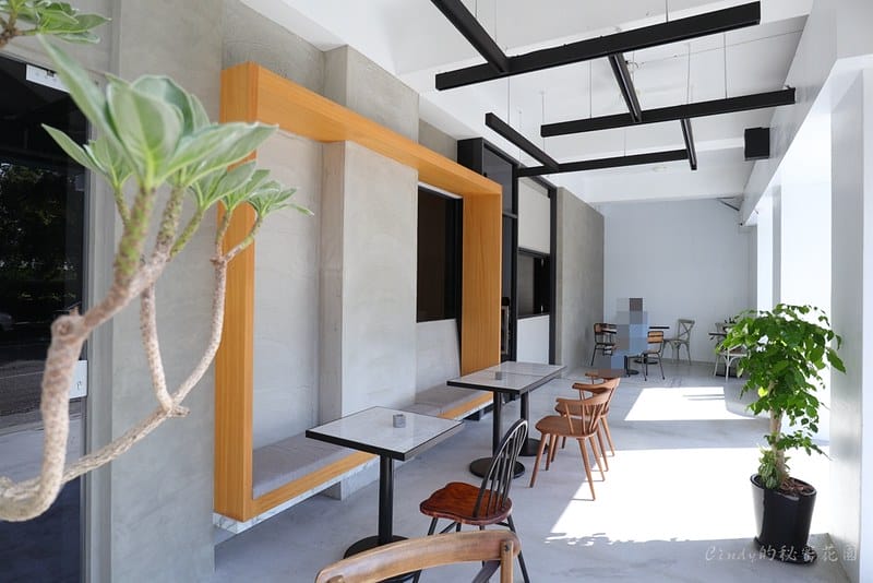 【西屯區/惠中路】純白色系、聖多里尼感的網美早餐店 CACTI吃光早午餐輕食空間 - 第17張圖 1532483970-4223361053
